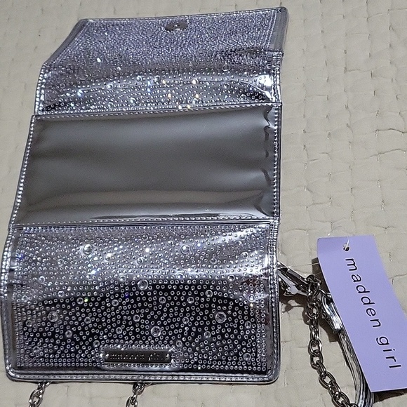 NWT Madden Girl Silver Rhinestone Chain Wristlet/ Crossbody Purse Prom Party - Picture 6 of 8